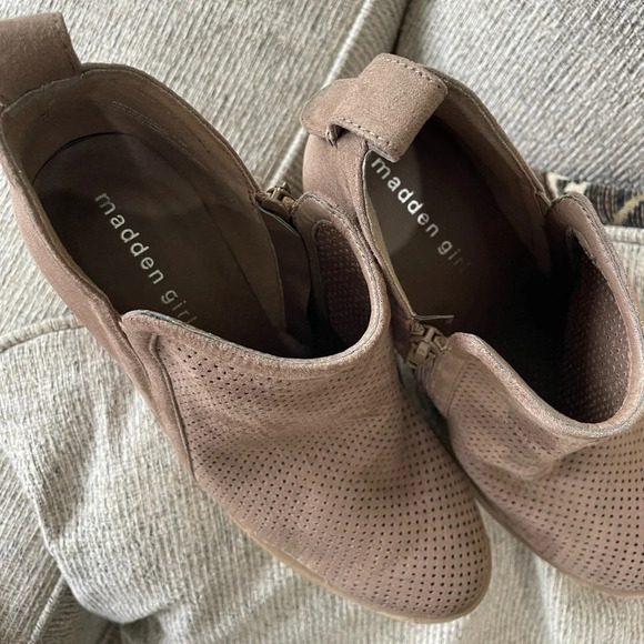 Madden Girl Evita Heeled Bootie - Taupe Brown - Size 8.5 - Picture 7 of 8